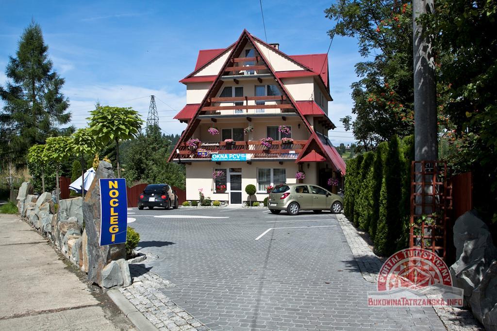 Bukowianski Dworek Bed & Breakfast Буковина Татжанска Екстериор снимка