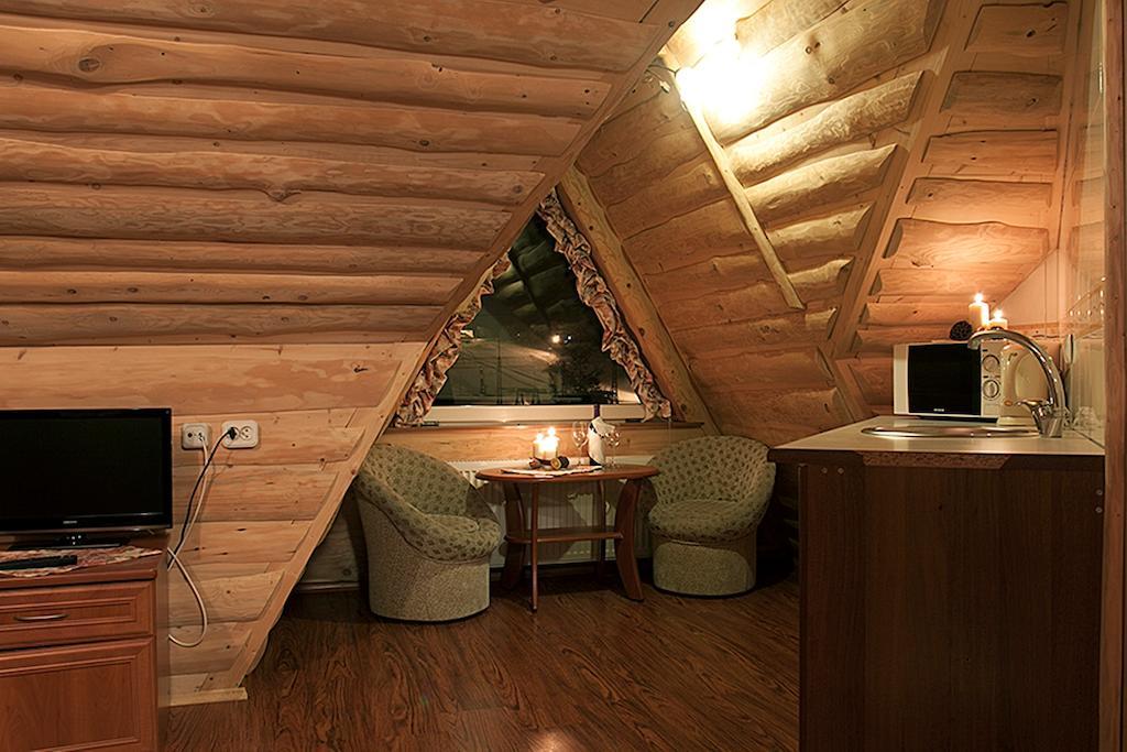 Bukowianski Dworek Bed & Breakfast Буковина Татжанска Стая снимка